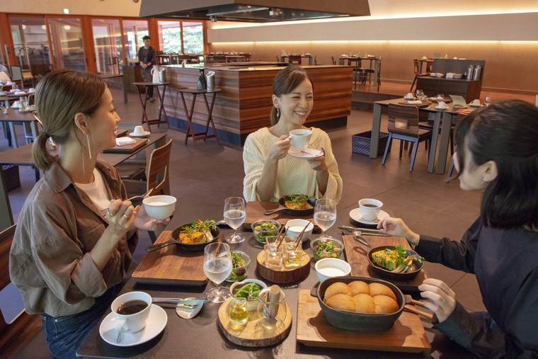 星のや富士のメインダイニングの朝食