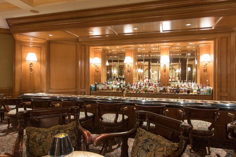 ロイヤルアスコット　店内