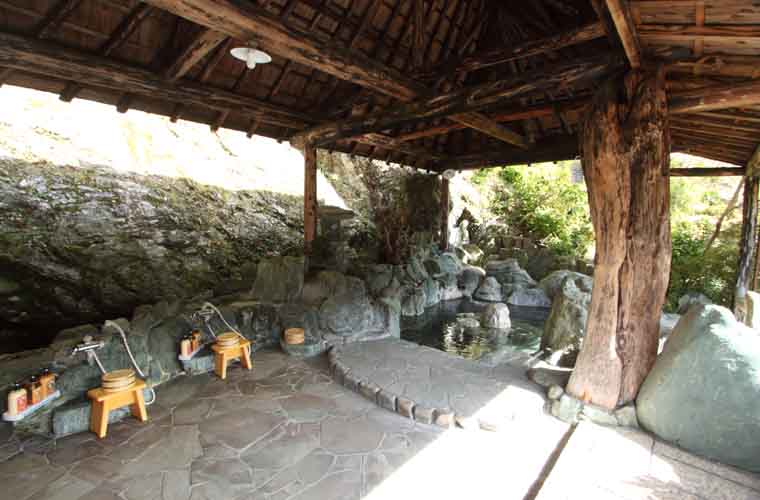 ホテルかずら橋 貸し切り露天風呂「筍の湯」