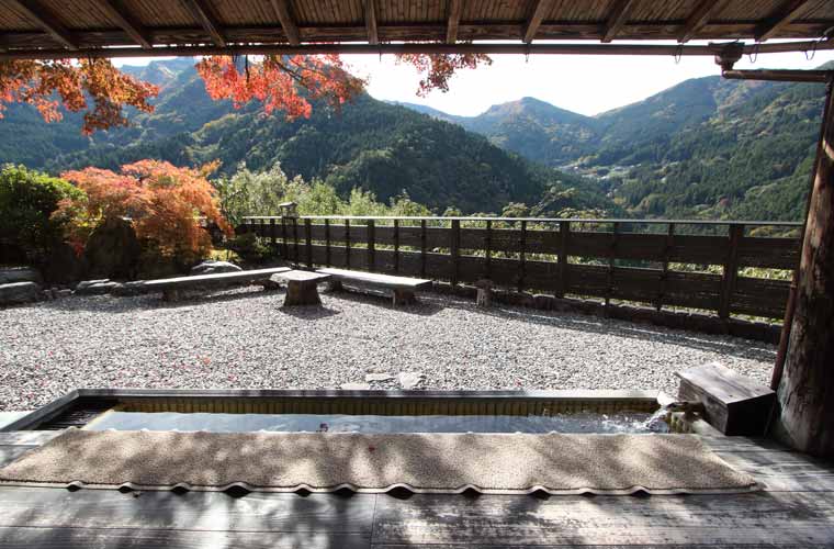 ホテルかずら橋 湯上がり休憩所「半兵衛の家」の足湯