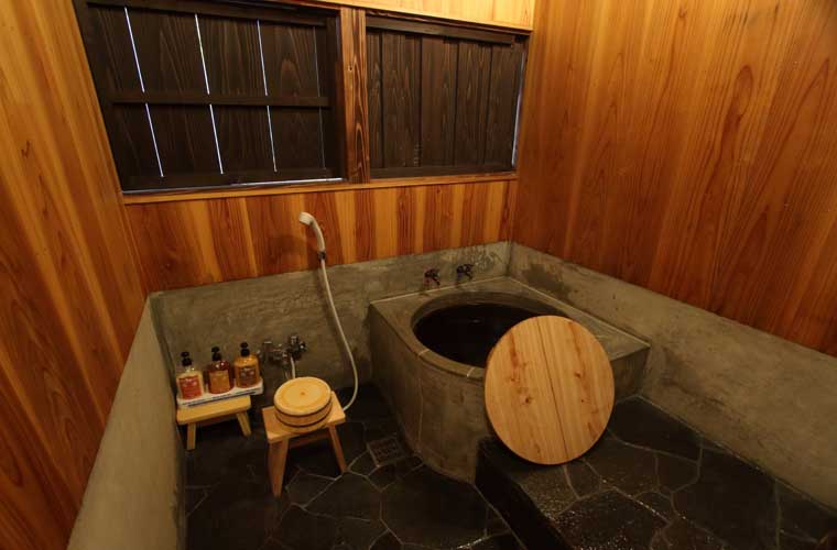 ホテルかずら橋 貸し切り五右衛門風呂