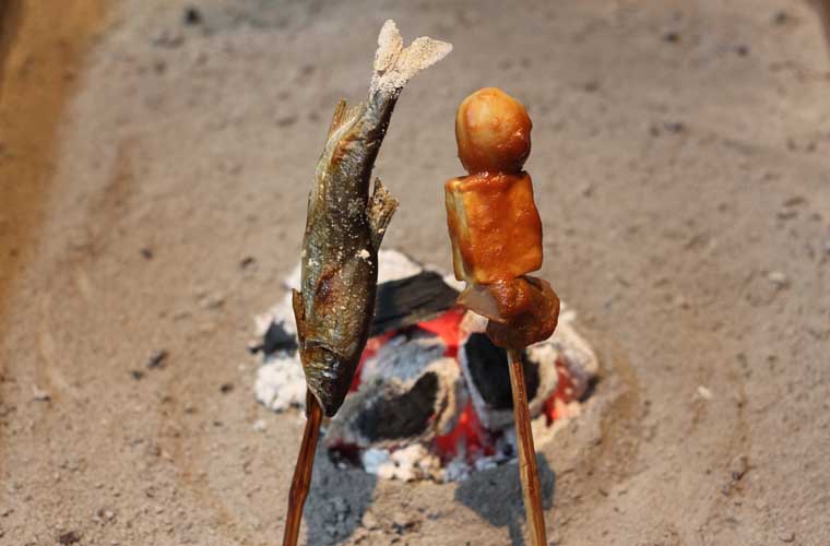 ホテルかずら橋 料理（鮎の串焼きとでこまわし）