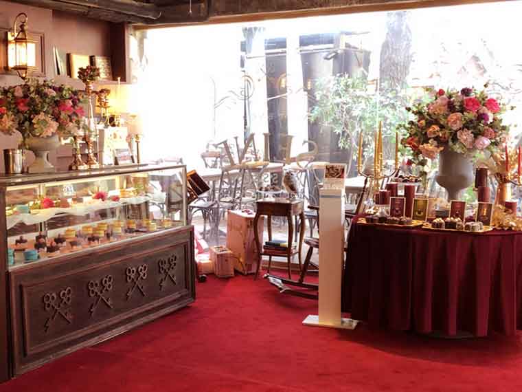 カフェ セヌジャン　店内