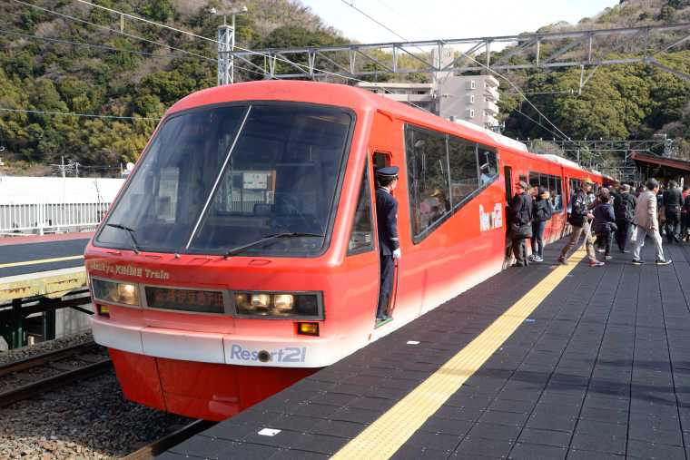 伊豆急行線「キンメ電車」