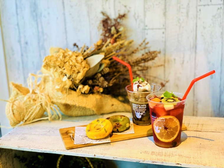 犬山城下町 スワンズカフェジューススタンド