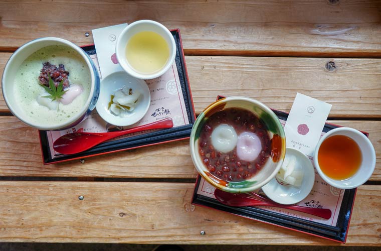 出雲ぜんざい餅の「出雲ぜんざい」・「まこもぜんざい」