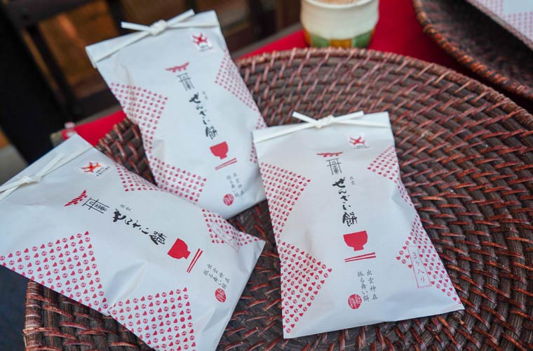 出雲ぜんざい餅の「出雲ぜんざい」・「出雲ぜんざい餅」