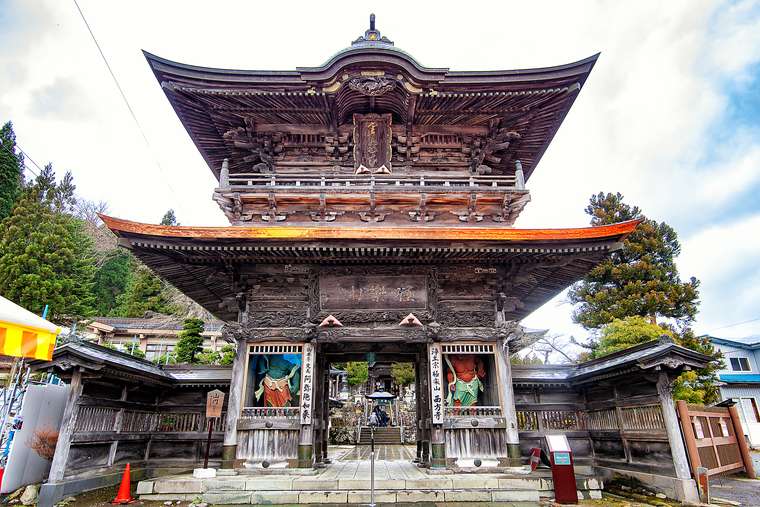 定義山ってどんなところ？