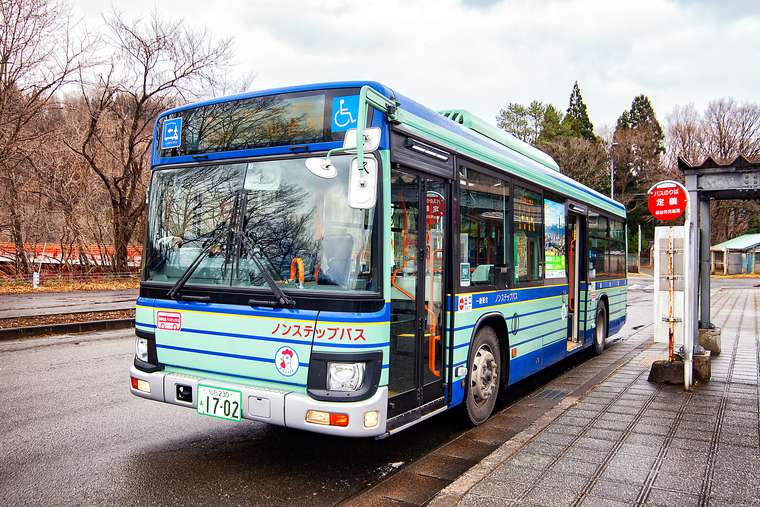 定義山へのアクセス