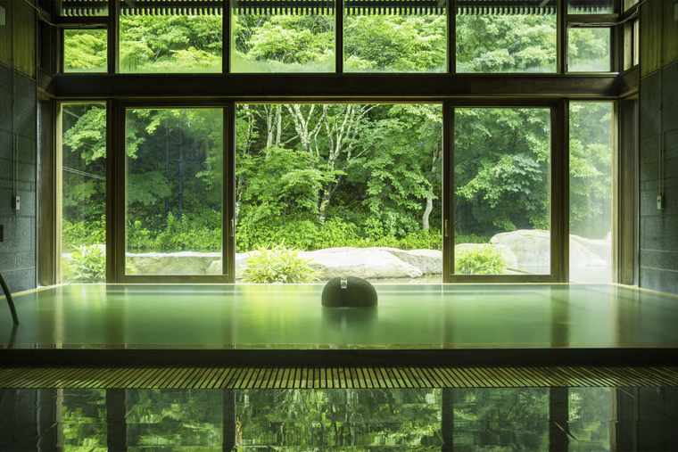 軽井沢星野エリア　星野温泉　トンボの湯