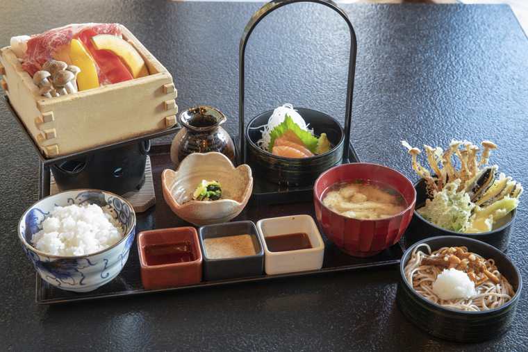 軽井沢星野エリア　村民食堂