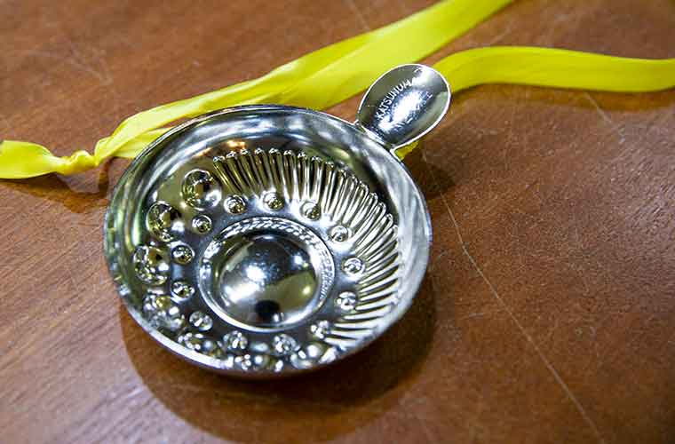 勝沼ぶどう郷　甲州市勝沼ぶどうの丘の地下ワインカーヴ