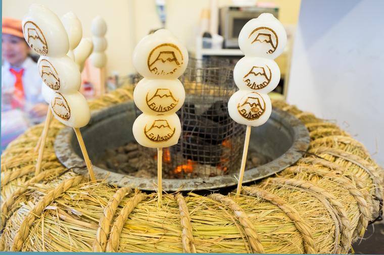 たぬき茶屋のたぬき団子