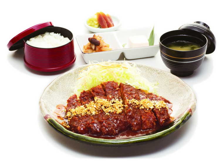 金シャチ横丁　矢場とんの「黄金みそかつ御前」