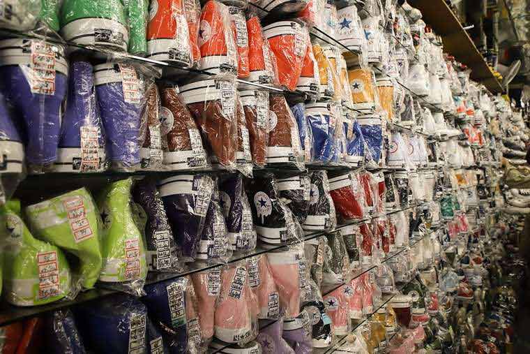 神戸の履き倒れ　コンバースの聖地