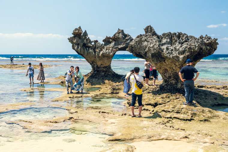 古宇利島 ティーヌ浜のハートロック