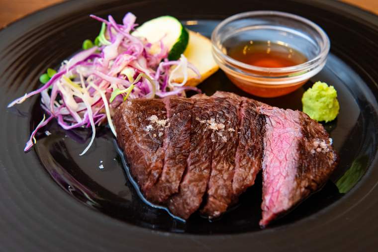 熊野古道　熊野倶楽部　晩御飯　美熊野牛のステーキ