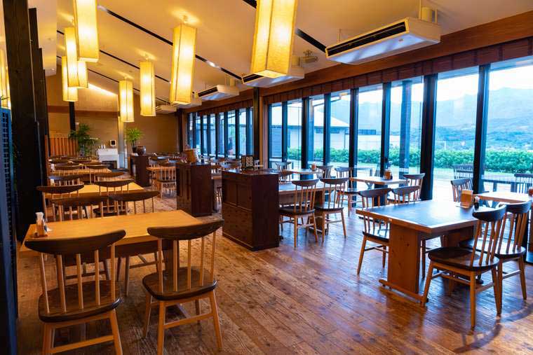 熊野古道　熊野倶楽部　温泉棟の隣にある食事処「馳走庵」で朝食