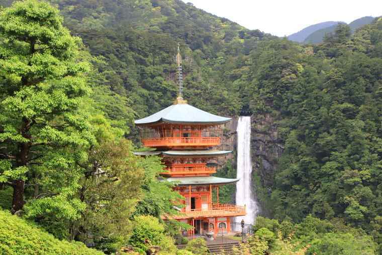 那智の滝と三重塔