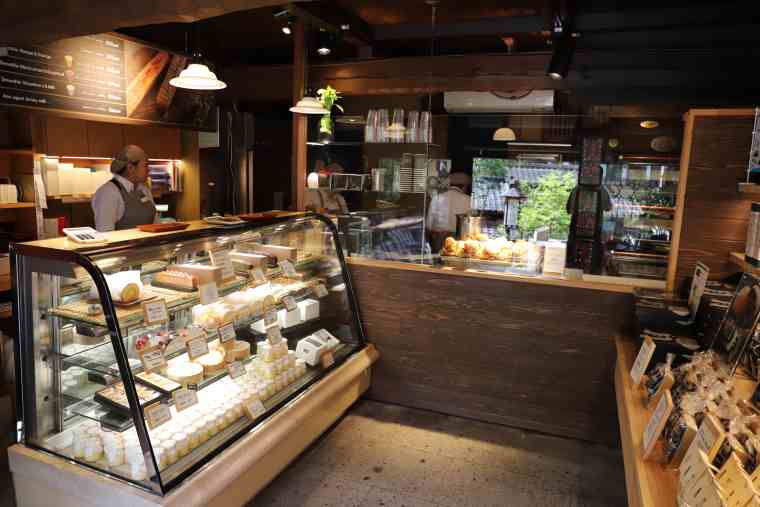 黒川温泉　「パティスリー麓（ろく）」