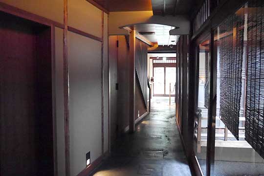 スターバックスコーヒー 京都二寧坂ヤサカ茶屋店 店内