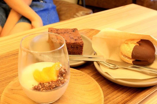 チョコレートを使用したスイーツ