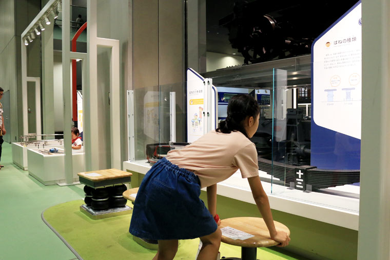 体験しながら学べるコーナー