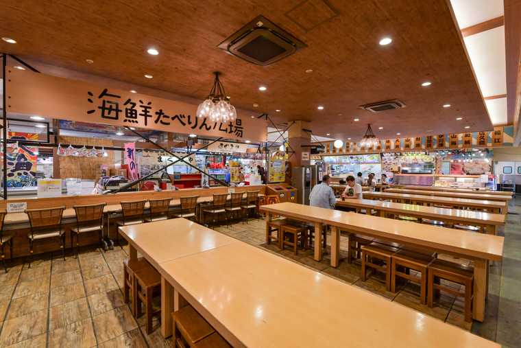 ラグーナテンボス　フェスティバルマーケット　海鮮たべりん広場