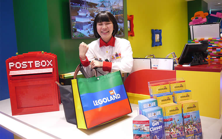 コンシェルジュデスクで荷物を預けられる