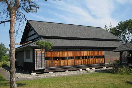 開拓時代の資料を展示する「開拓記念館」