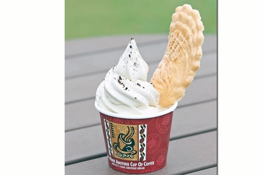 北海道　道の駅　氷温熟成コーヒーをブレンドしたオイスターモカソフト