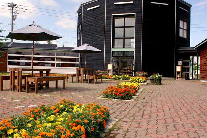 北海道　道の駅「ニセコビュープラザ」