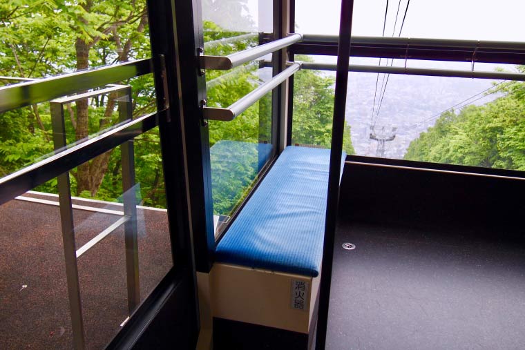 藻岩山 ロープウェイ ゴンドラ