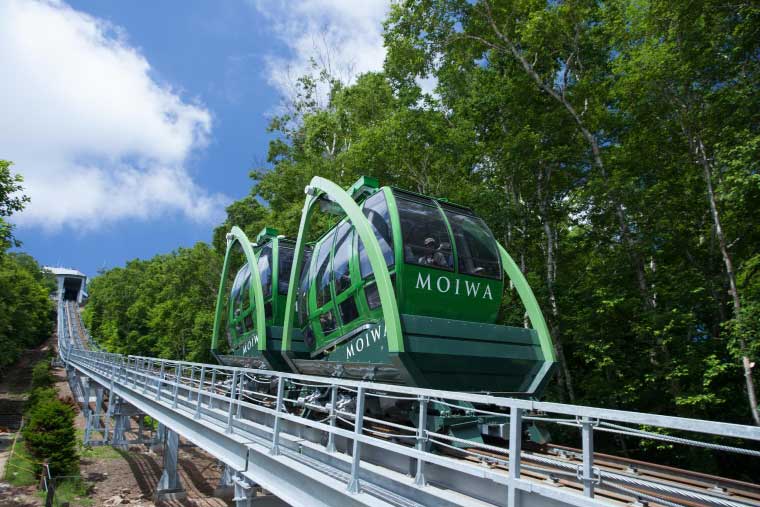 藻岩山　もーりすカー　ミニケーブルカー