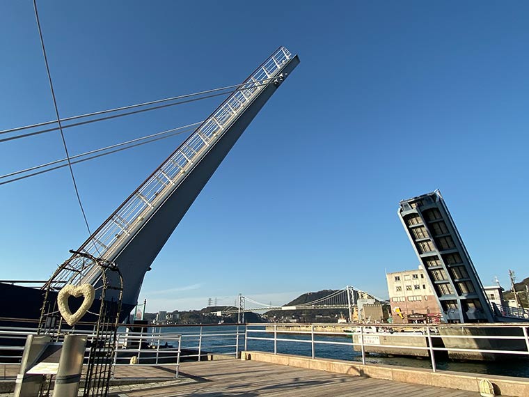 ブルーウィングもじ