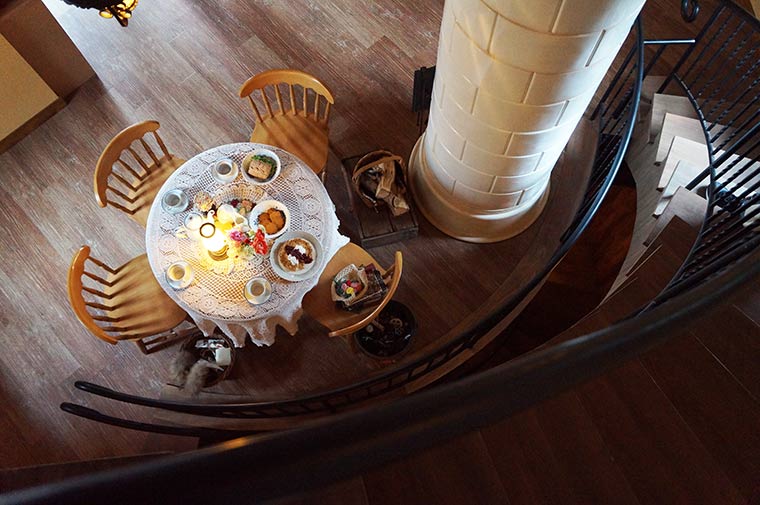 ムーミン屋敷のダイニングテーブル