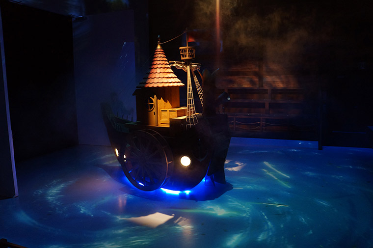 立体の船や飛行機も登場