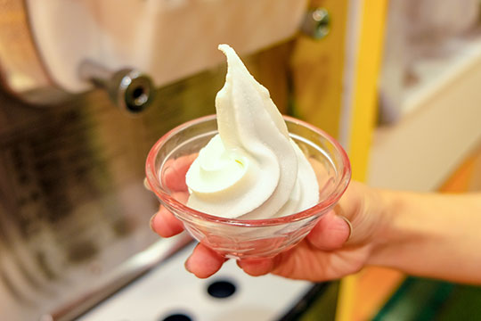 ホテル近鉄ユニバーサル・シティ　朝食ブッフェ　ソフトクリーム