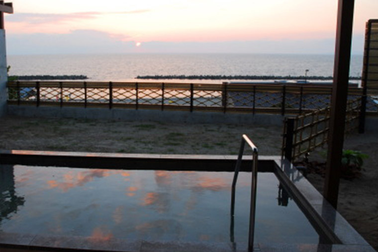 瀬波温泉　くつろぎの宿　旅館　静雲荘