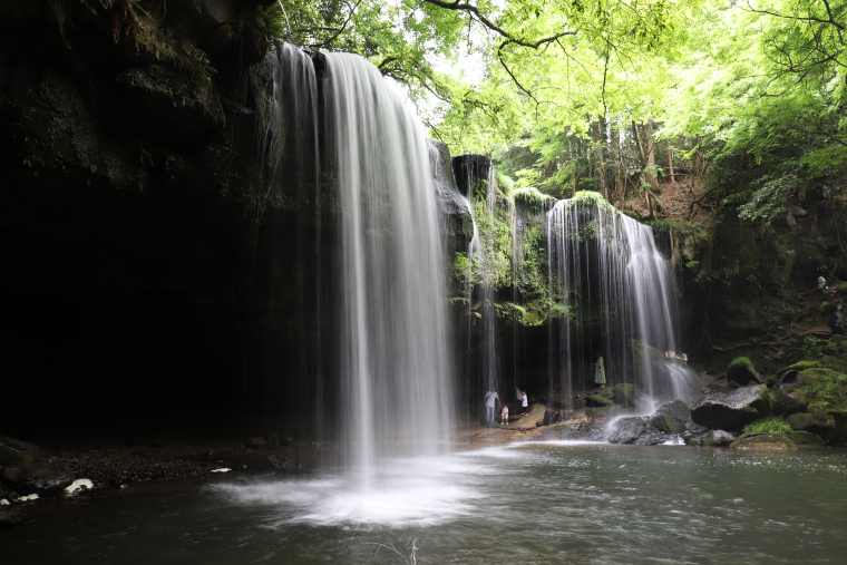 絹のような鍋ヶ滝