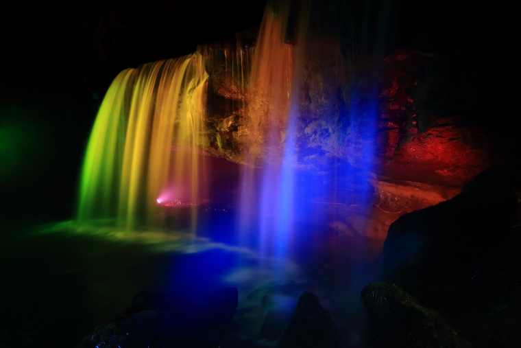 鍋ヶ滝のライトアップ