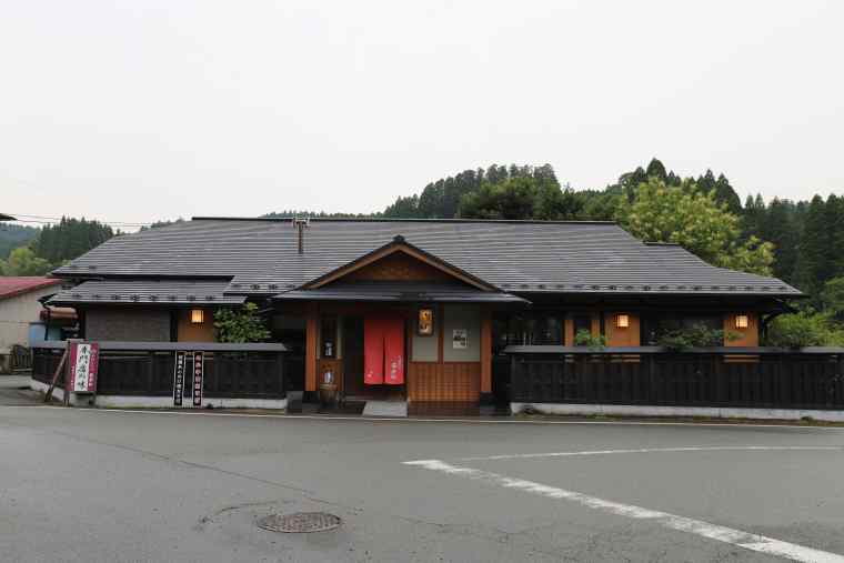 そば屋「吾亦紅（われもこう）」