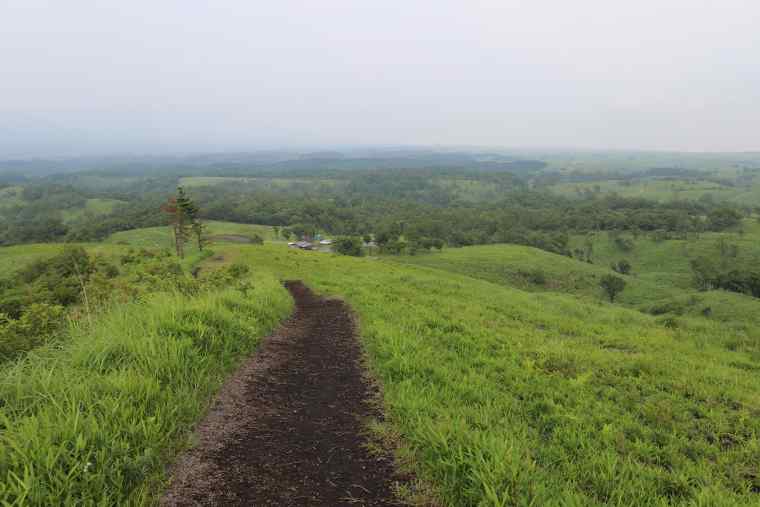 押戸石の丘からは大パノラマで遠くの阿蘇山や九重連山を見渡せる