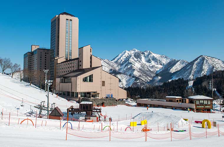 越後湯沢温泉 NASPAニューオータニ