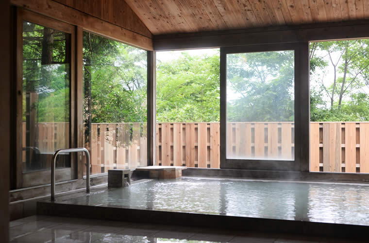 天然温泉のBIRD BATH(バード・バス)