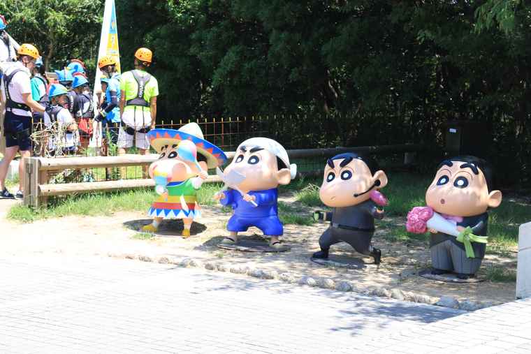 クレヨンしんちゃんのモニュメント