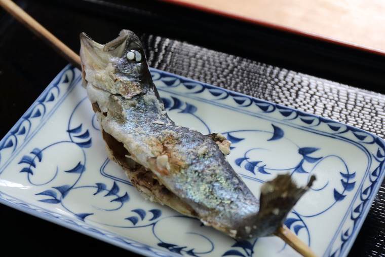東京　奥多摩　日原渓流釣場 マスの塩焼き