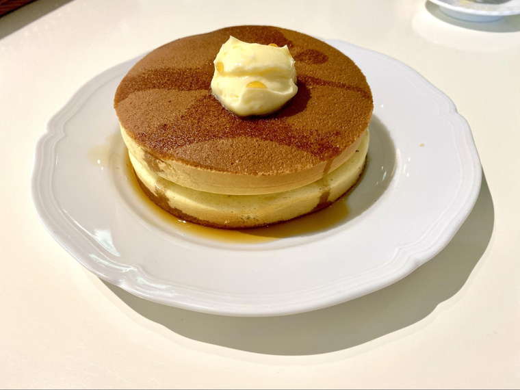 六花亭 帯広本店 2階喫茶室 ホットケーキ