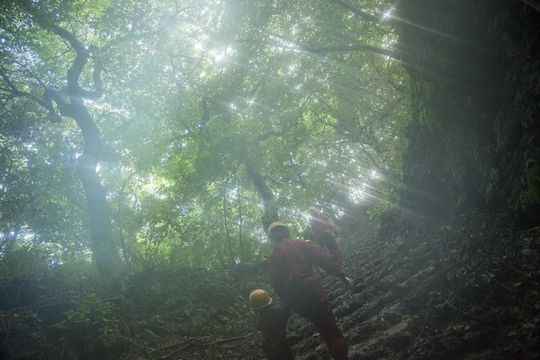南の島の洞くつ探検