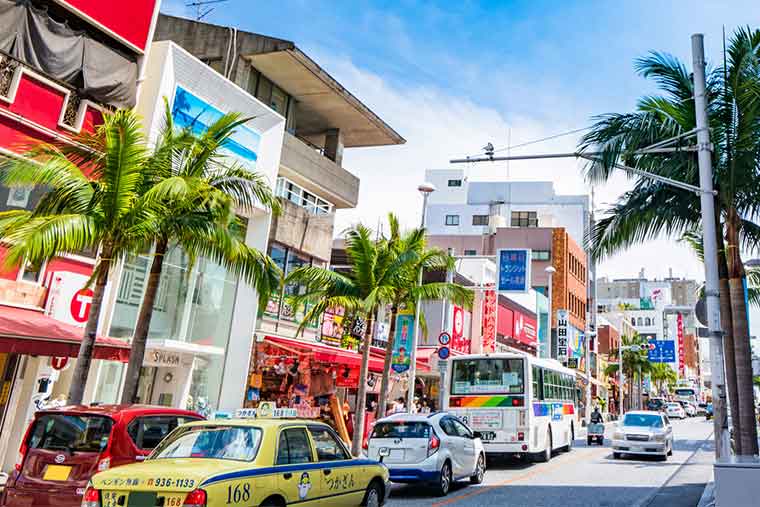 沖縄　国際通り商店街